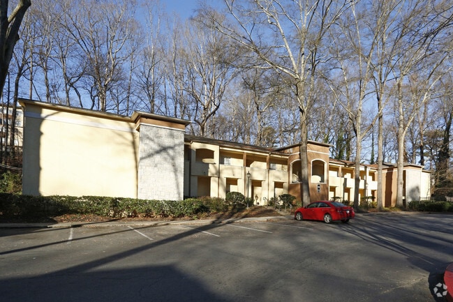 Park 225 - Avistele at Andalusia