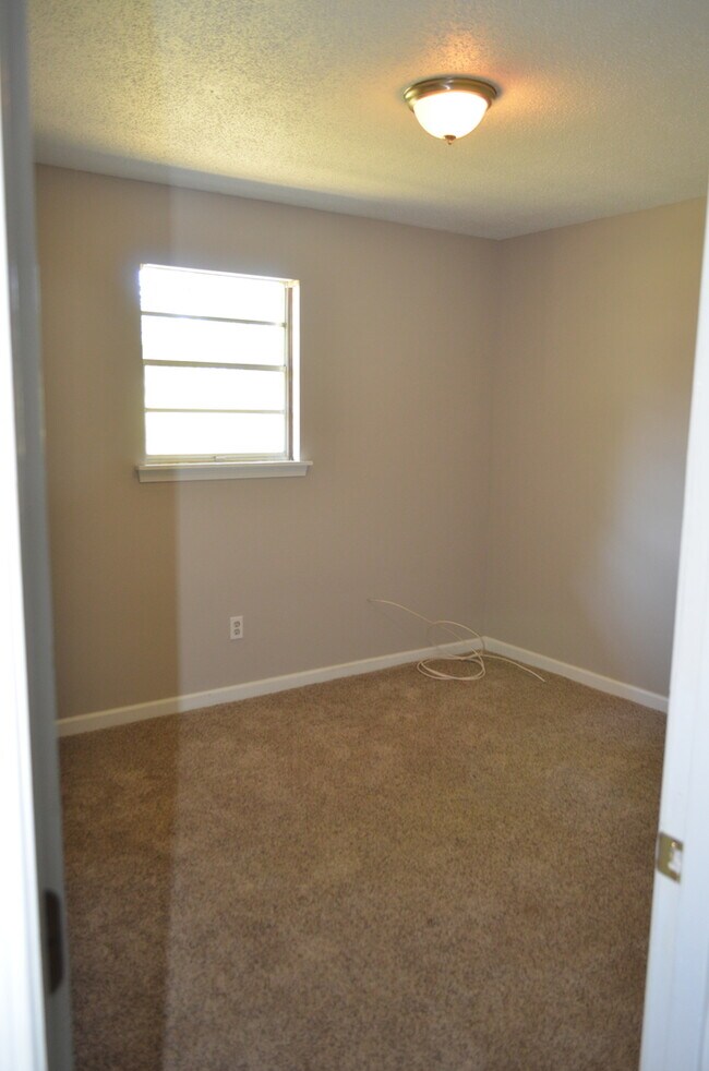 Photo - 201-203 Maple Grove Way Unit 201 Maple Grove Way