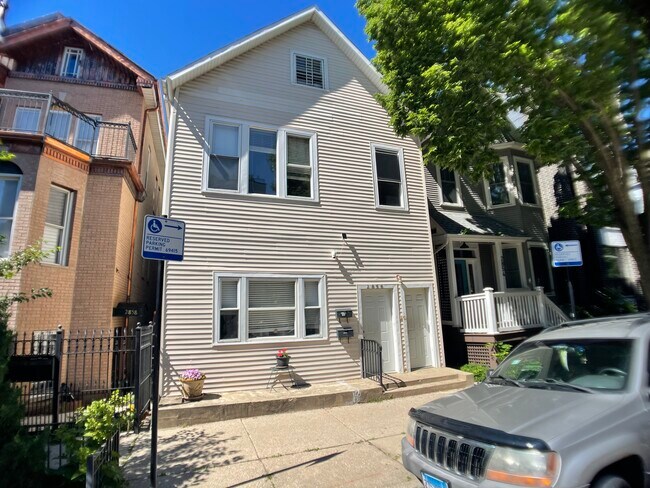Photo - 2856 W Lyndale St Unit 2nd floor