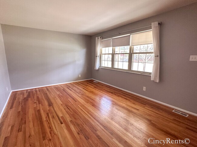 Photo - 1647 Rockhurst Ln