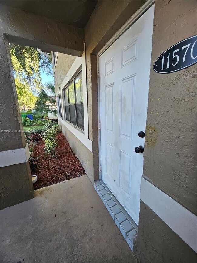 Photo - 11570 NW 42nd St Unit 11570