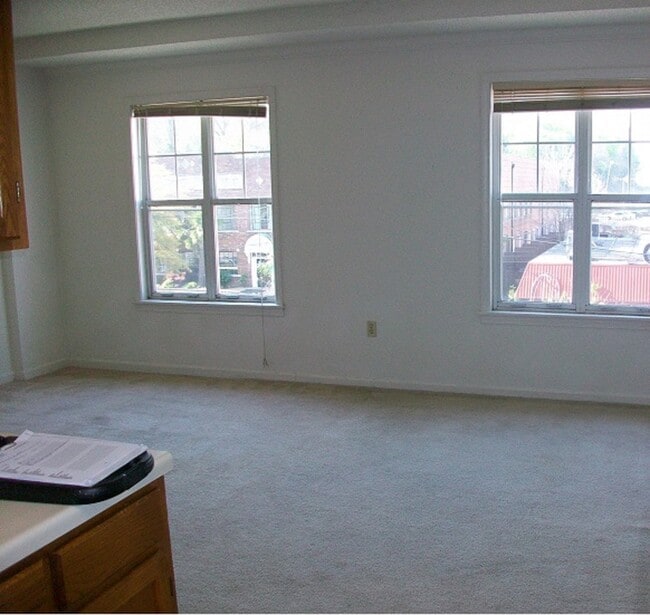 Photo - 2002 Greene St