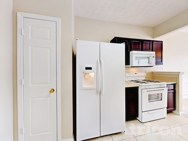 Photo - 456 Pond Lillies Rd SE