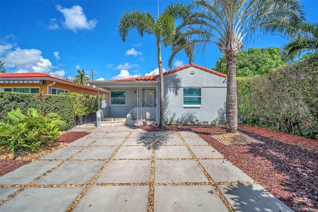 Building Photo - 1535 Jackson St