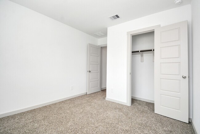 Photo - 12814 Heddington Grv Ln