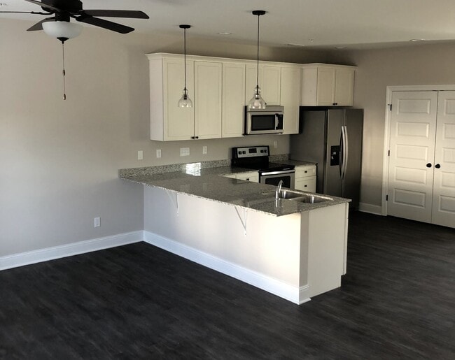 Photo - 2 BD 2.5 BA TOWNHOME FOR RENT NEAR TTU Unit G101