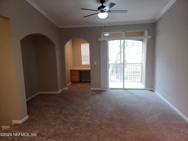 Photo - 10075 GATE N Pky Unidad 2406