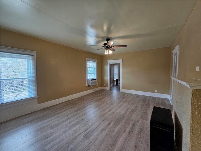 Photo - 1006 Grandview Ave