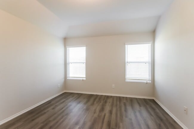 Building Photo - 22428 Clear Castle Dr