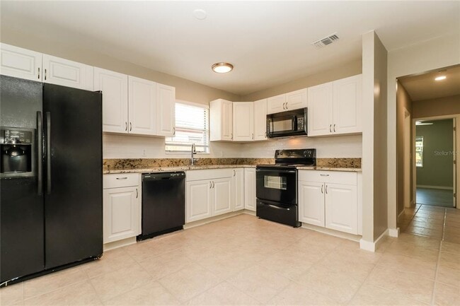 Photo - 9537 Groveland St