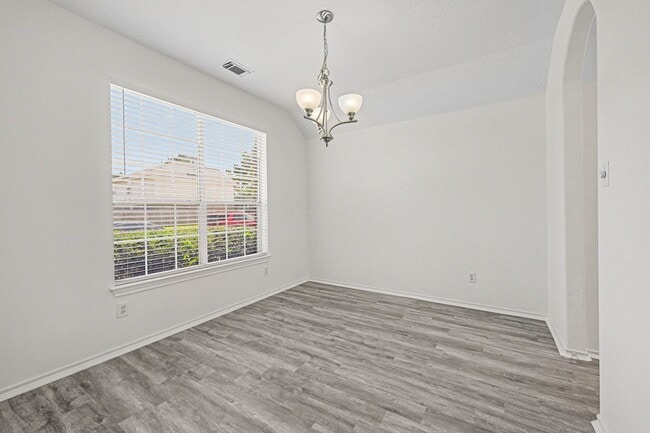 Photo - 18314 Manorcliff Ln
