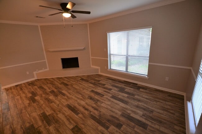 Photo - Newly Renovated 3 bedroom, 2 bath duplex conveniently located in Cumberland Cove