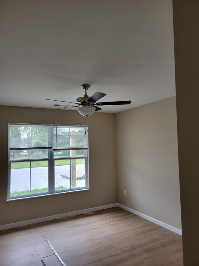 Photo - 122 W Perry St Unit 122 W. Perry