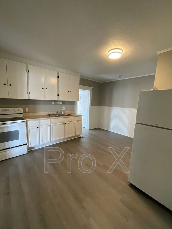 Photo - 202 W 7th St Unit Apt. A