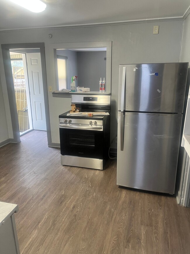 Photo - 1409 Hanover St