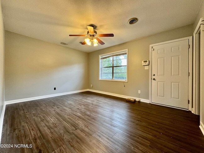 Photo - 526 W Thurman Rd