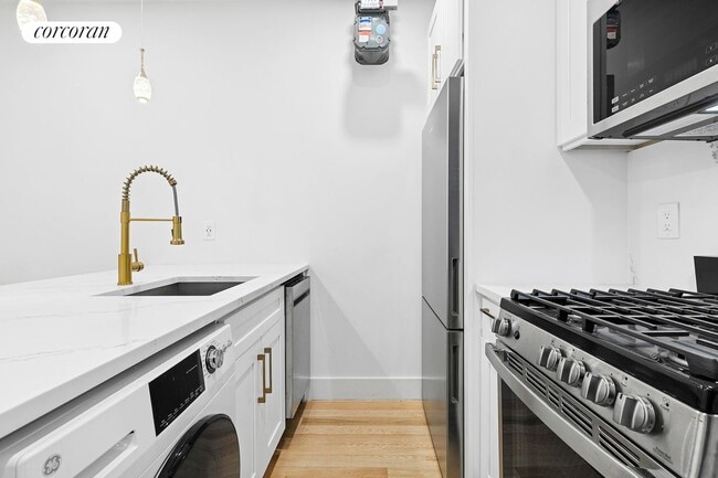 Photo - 204 W 96th St