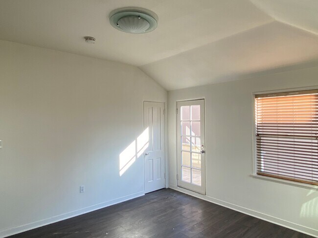 Photo - 8731 Holloway Dr Unit 8731.5