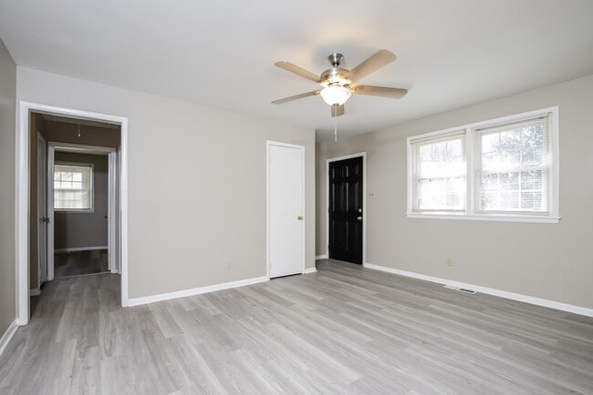 Photo - 2616 Shady Lawn Dr