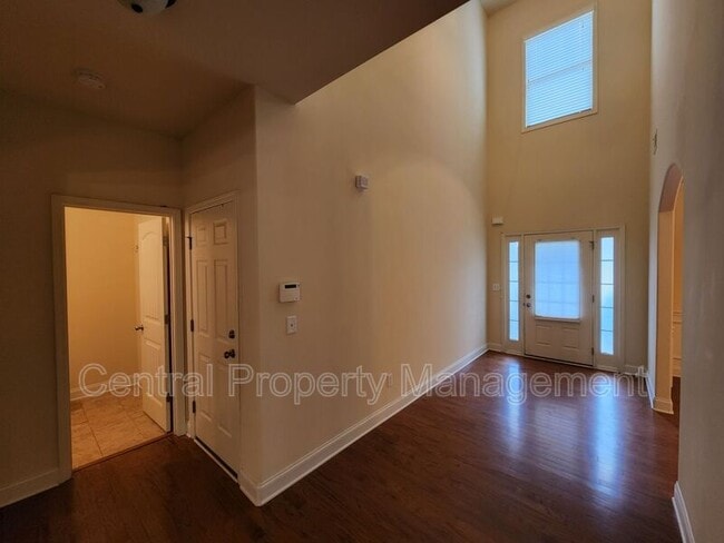 Photo - 265 Meadow Blossom Way