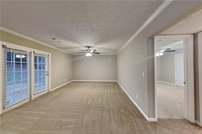 Photo - 2981 Sutton Glen