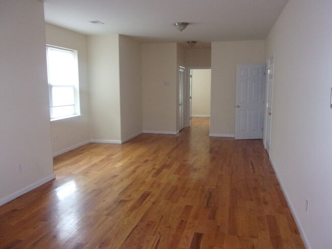 N Property Group - Temple Off Campus Housing