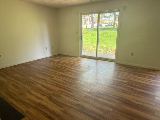 Photo - 185 Manville Hill Rd Unit 302