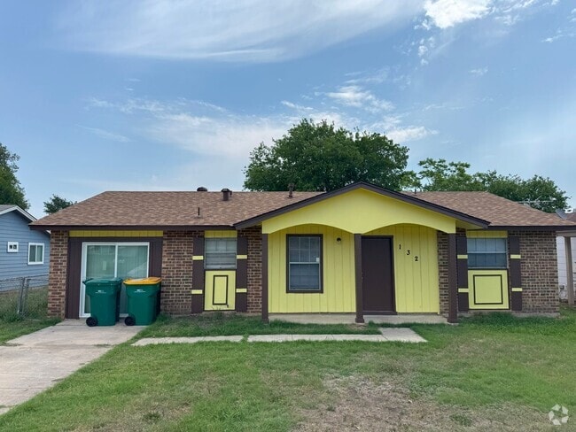Building Photo - 132 Meadow Way Rental