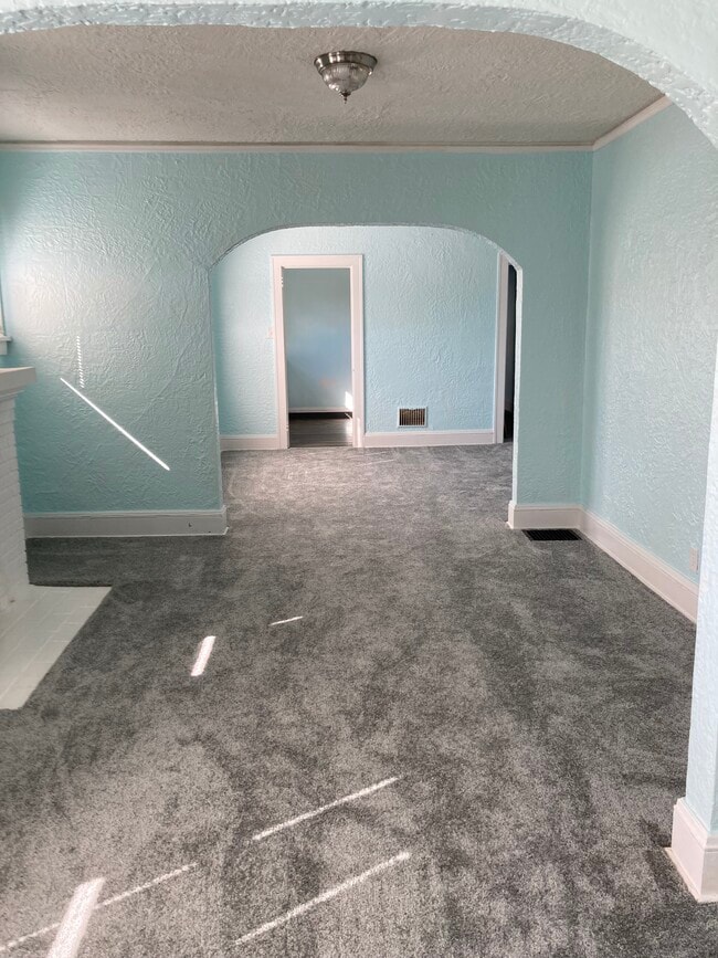 Sunroom to Dinning RM - 3821 Wayne Ave