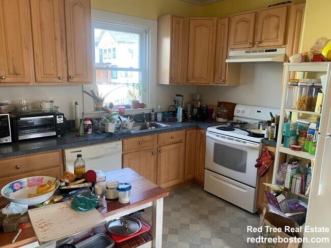 Photo - 84 Walker St Unit 3-bed 1-bath NewtonU1