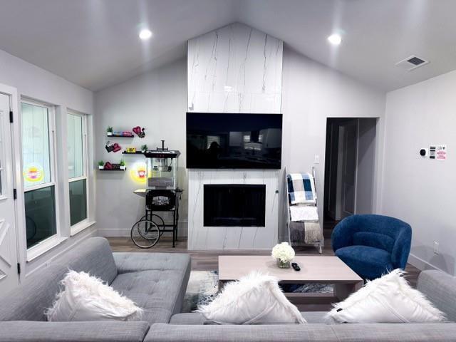 Photo - 1706 Southampton Dr