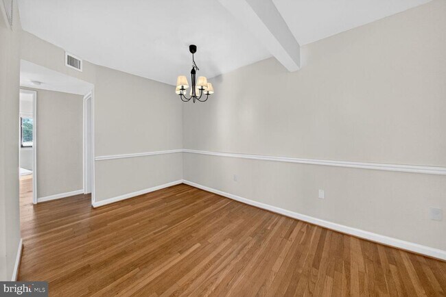 Photo - 2610 Tunlaw Rd NW Unit 301