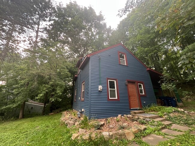 Photo - 816 Brown St