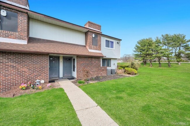 Photo - 109 Pointe Cir S Unit 109