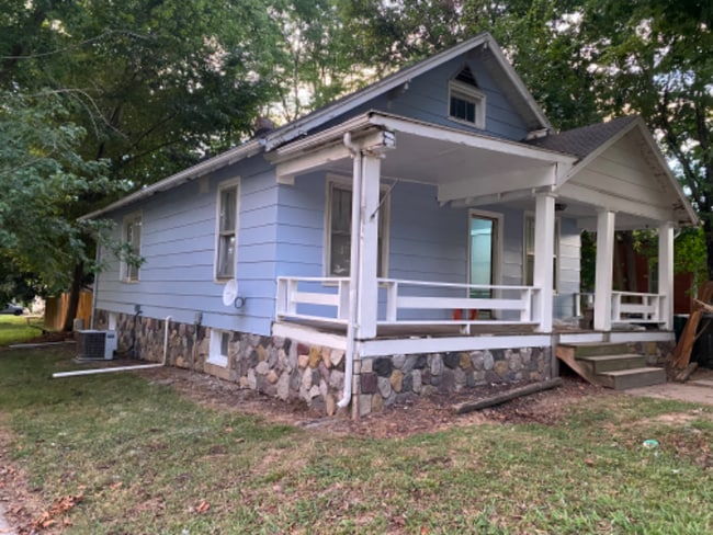 Photo - 407 Watts Ave