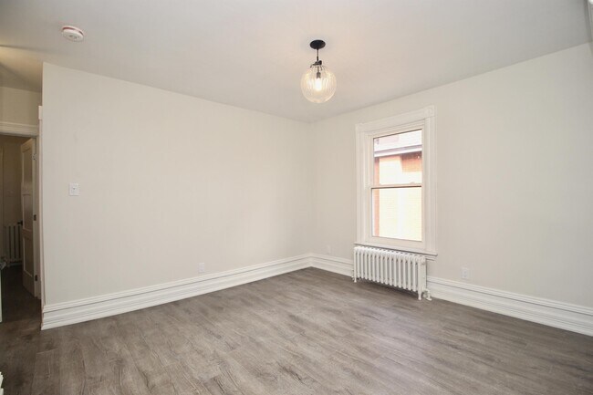 Photo - 192 Second Ave Unit 3