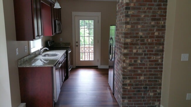 Photo - 39 Ponakin Rd Unit Apt 3