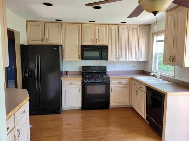 Photo - 436 Fordham Pl