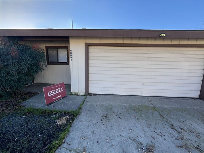 Photo - 3659 Unidad B