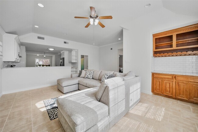 Photo - 4943 Gammage St