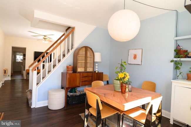 Building Photo - 250 E 6th Ave