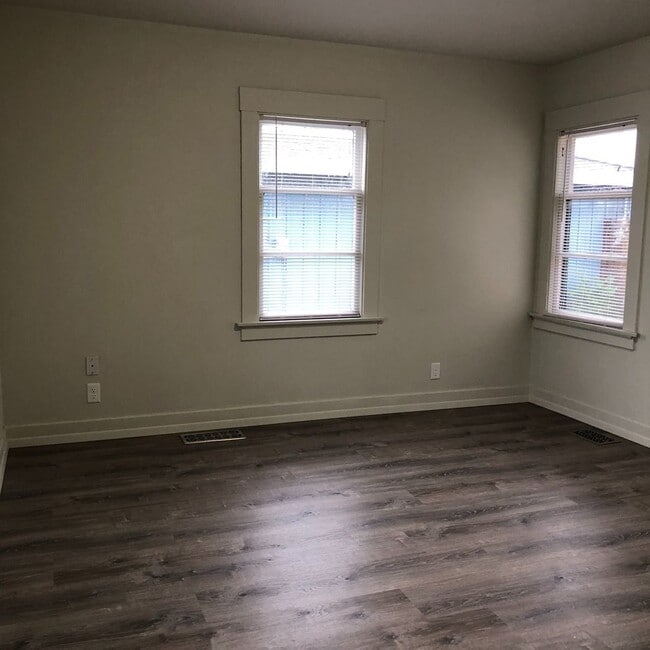 Photo - 2 Bedroom, 1 Bath Eureka Bungalow