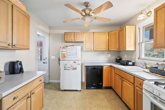 Photo - 6-Bedroom Rental Near TCNJ | Spacious Layout, Parking, Yard & Deck