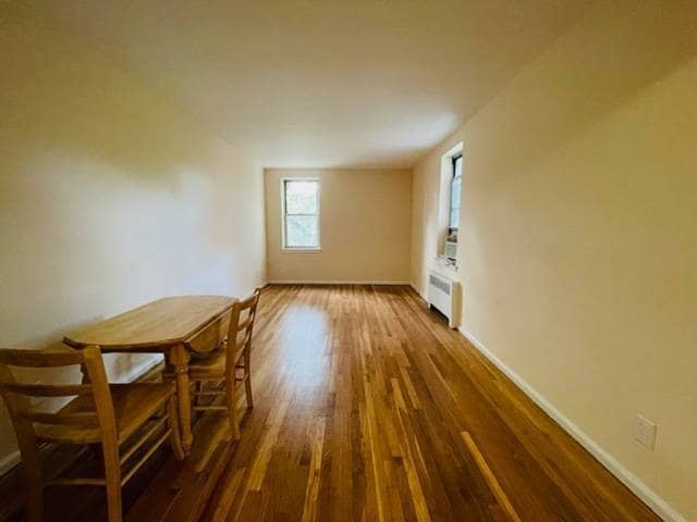 Photo - 84-35 Lander St