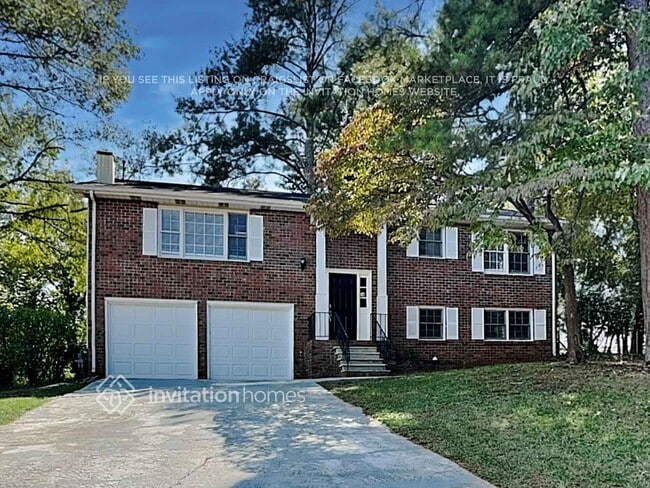 Building Photo - 215 Simpson Dr NE Rental