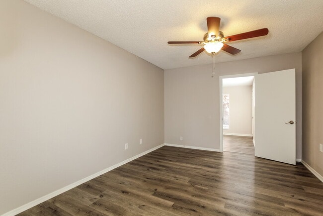Photo - 1101 W Wickieup Ln