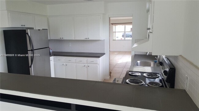 Photo - 3689 NW 14th St