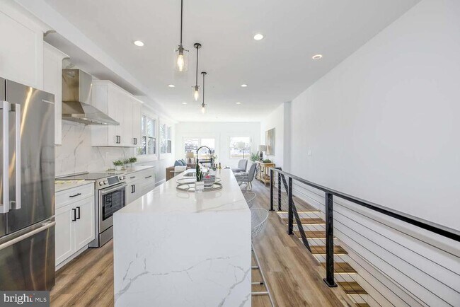 Photo - 424 Taylor St NW