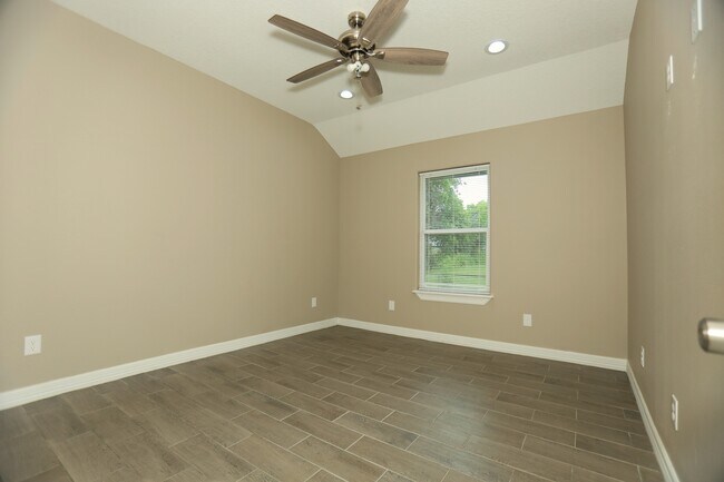 Photo - 1012 -A Oak St Unit 1