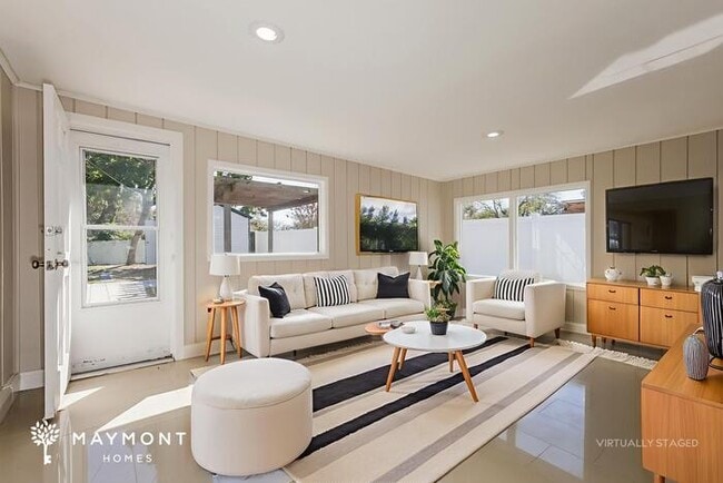 Photo - 1328 Divot Ln